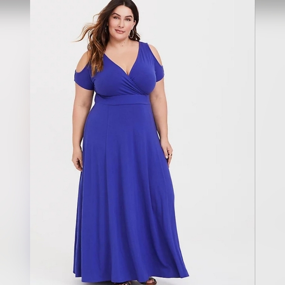 torrid Dresses & Skirts - Torrid Cold Shoulder Maxi Dress